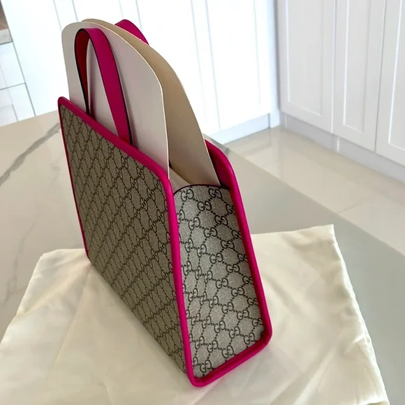 Gucci GG Supreme Tote - Picture 5 of 11